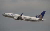 N35260 @ KLAX - Departing LAX on 25R - by Todd Royer
