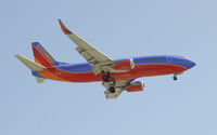 N625SW @ KLAX - Arriving at LAX on 24R - by Todd Royer