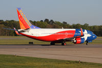 N352SW @ ORF - Southwest Airlines Lone Star ONE N352SW (FLT SWA409) taxiing to RWY 5 for departure to Chicago Midway Airport (KMDW).