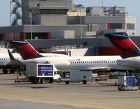 N760NC @ KATL - ATL, GA - by Ronald Barker