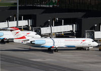 OE-LVL @ LOWW - Austrian Arrows Fokker 100 - by Thomas Ranner