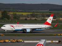 OE-LAY @ LOWW - Austrian Airlines Boeing 767 - by Thomas Ranner