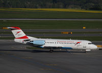 OE-LFQ @ LOWW - Austrian Arrows Fokker 70 - by Thomas Ranner