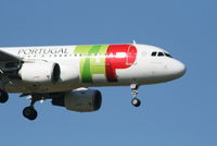 CS-TNJ @ EBBR - Arrival of flight TP606 to RWY 02