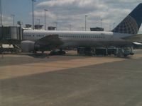 N564UA @ ORD - boeing 757-222 - by christian maurer