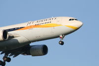 VT-JWN @ EBBR - Arrival of flight 9W226 to RWY 02