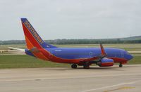 N464WN @ KAUS - Boeing 737-700 - by Mark Pasqualino