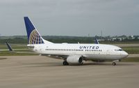 N15710 @ KAUS - Boeing 737-700
