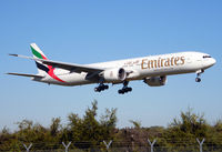 A6-EGA @ EDDH - Landing on runway 15