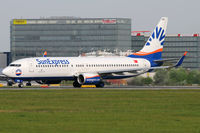 TC-SNN @ VIE - SunExpress - by Chris Jilli