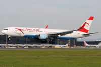 OE-LAY @ VIE - Austrian Airlines - by Chris Jilli