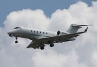 N414DH @ TPA - Challenger 300