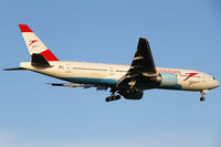 OE-LPC @ VIE - Austrian Airlines