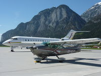 OE-DJT @ LOWI - Innsbruck Apron GA - by Tom 182C