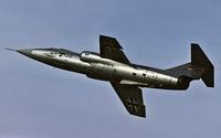 24 98 @ ETSN - flying display at Fliegerhorst Neuburg