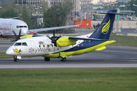 HB-AEV @ VIE - SkyWorks