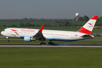 OE-LAT @ VIE - Austrian Airlines - by Joker767