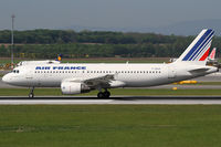 F-GKXP @ VIE - Air France