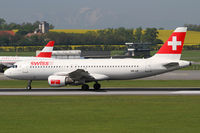 HB-IJP @ VIE - Swiss