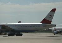 OE-LPC @ LOWW - Austrian Airlines Boeing 777