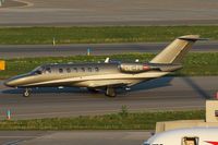 OE-FII @ VIE - Avcon Jet - by Joker767