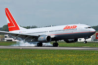 OE-LNK @ LOWL - Lauda Air Boeing B737-8Z9 landing ! in LOWL/LNZ