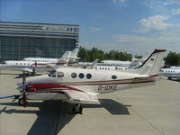 D-IDKE @ LOWW - Beech King Air - by Thomas Ranner
