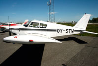 OY-STW @ EKCH - Copenhagen Kastrup 2.5.12 - by leo larsen
