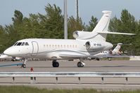 M-WING @ LOWW - Falcon 900