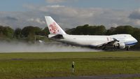 B-18723 @ ELLX - departure via RW24 - by Friedrich Becker