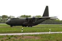 ZH885 @ LUX - Taxing to rwy 24