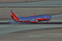 N947WN @ KLAS - Southwest Airlines Boeing 737-7H4, N947WN arriving RWY 19L McCarren International/KLAS. - by Mark Kalfas