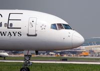 N620AU @ KPHL - US Airways B757-2B7 first officer flashing a double international salute prior to departure from PHL on 27R. - by Thomas P. McManus