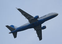 OE-LMK @ LOWW - Peoples Viennaline Embraer 170 - by Thomas Ranner