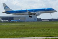 PH-EZR @ EHAM - Just before touchdown on the Bulderbaan at Amsterdam Schiphol. - by Jan Bekker