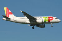 CS-TTA @ EBBR - Flight TP606 is descending to RWY 02
