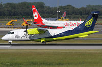 HB-AER @ VIE - SkyWorks