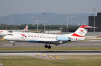 OE-LFK @ LOWW - Austrian Arrows Fokker 70 - by Thomas Ranner