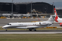 M-YCUP @ LOWW - Embraer ERJ135