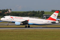 OE-LBU @ VIE - Austrian Airlines - by Chris Jilli