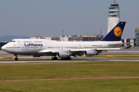 D-ABVY @ VIE - Lufthansa - by Chris Jilli