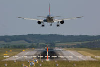 OE-LEG @ LOWW - Shortly before touching down on Rwy 11 - by Bernd Karlik - VAP