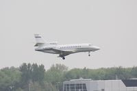 N240LG @ EHAM - Landing rw22 - by ghans