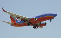 N252WN @ KLAX - Arriving at LAX on 24R - by Todd Royer