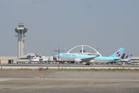HL8227 @ KLAX - Departing 25R - by Nick Taylor