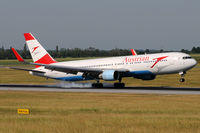 OE-LAT @ VIE - Austrian Airlines - by Chris Jilli
