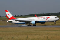OE-LAW @ VIE - Austrian Airlines