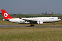 TC-JNG @ VIE - Turkish Airlines