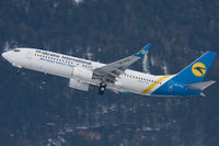 UR-PSA @ LOWI - Ukraine International Airlines