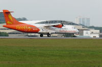 9M-FYH @ WMSA - Touch Down - by lanjat